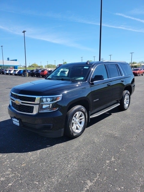 2017 Chevrolet Tahoe LS 4WD (3RD ROW SEATING) WITH REMOTE START!
